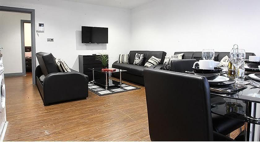 Lewis Apartment In The Heart Of The Northern Quarter Sleeps Up To 12 Manchester Dış mekan fotoğraf