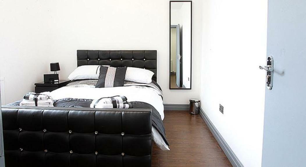 Lewis Apartment In The Heart Of The Northern Quarter Sleeps Up To 12 Manchester Dış mekan fotoğraf